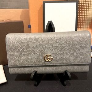 Gucci GG Continental Marmot Wallet w/ COA